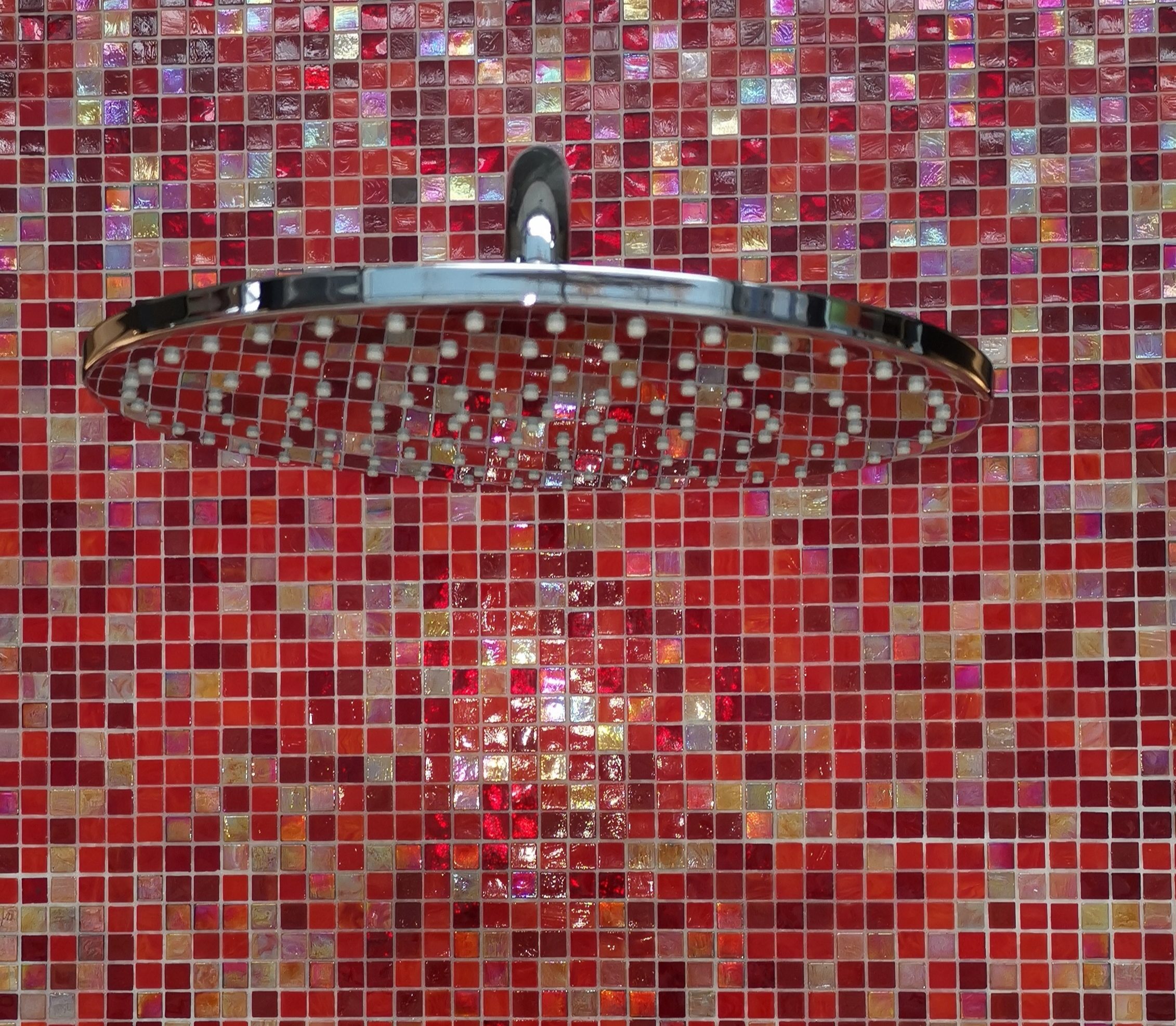 mosaique de verre rouge